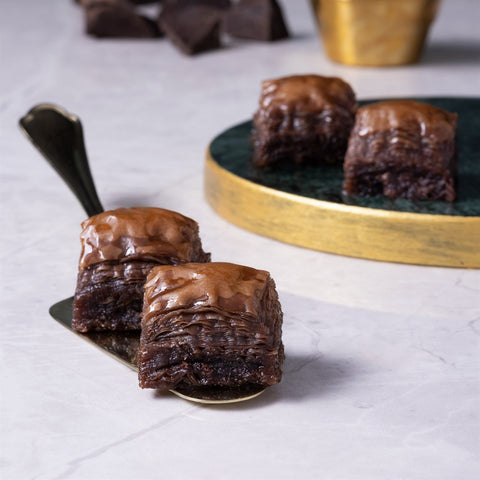 Karaköy Güllüoğlu Çikolatalı Baklava (500 gr 17.6oz)